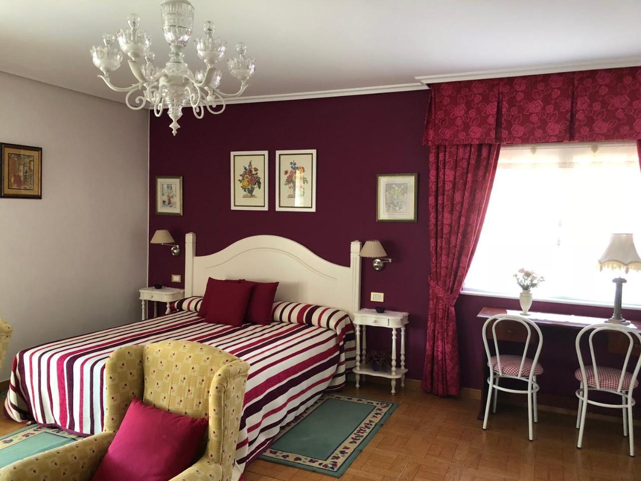 Hostal Juan Rosal Buitenkant foto